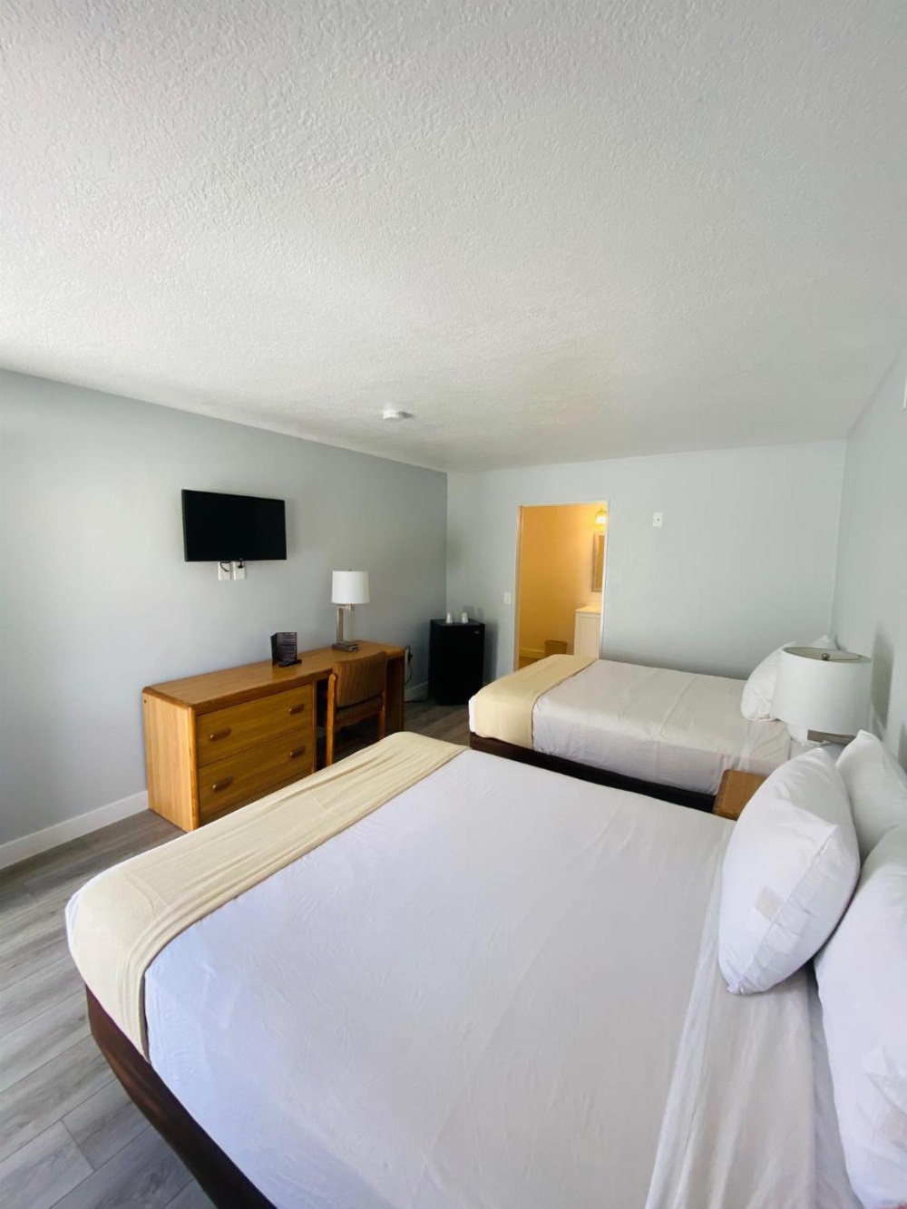 Queen Room with Garden View